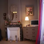La Maison Du Baloir Oda ve Kahvaltı 3*