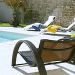 La Maison Du Baloir Oda ve Kahvaltı 3*